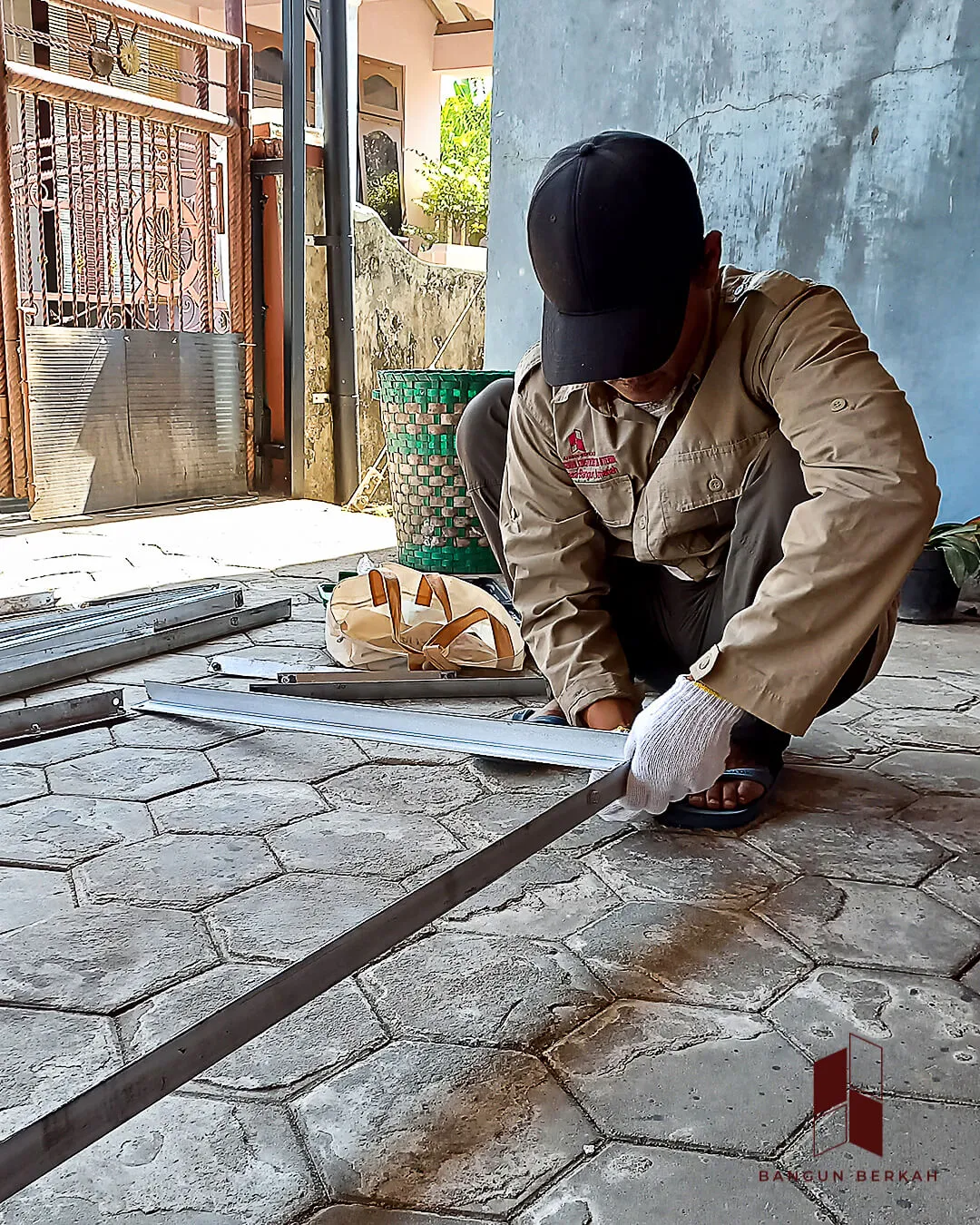 img-bangunberkah-perakitan-tower-1