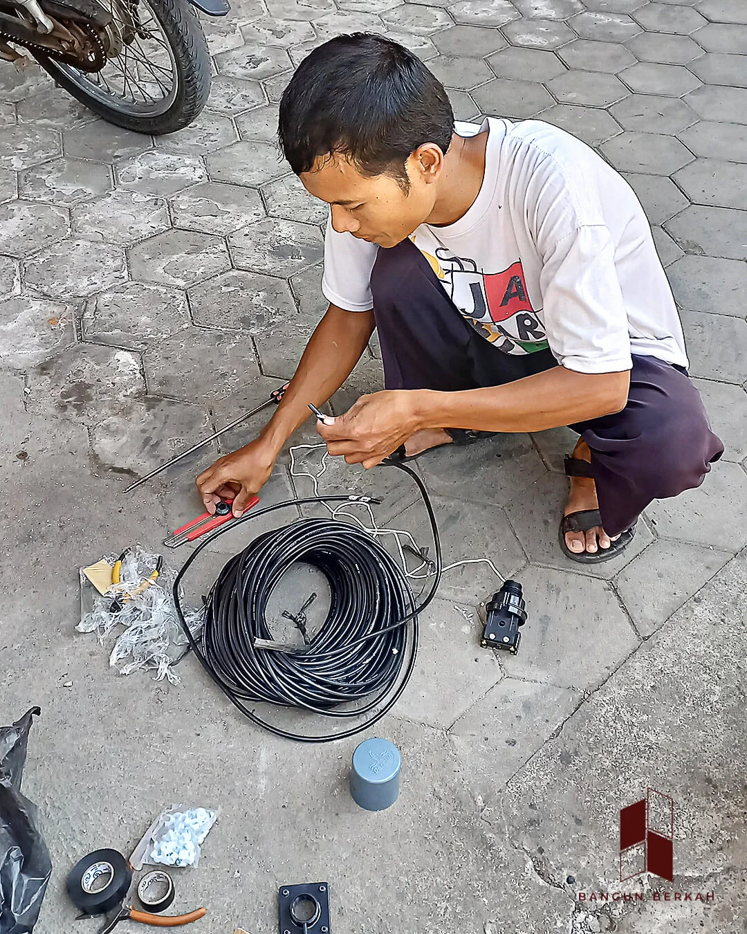 img-bangunberkah-perakitan-tower-5